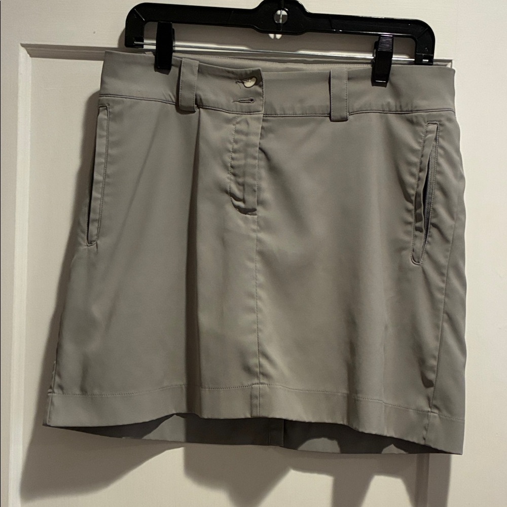 Nike Women's Golf Gray Skort